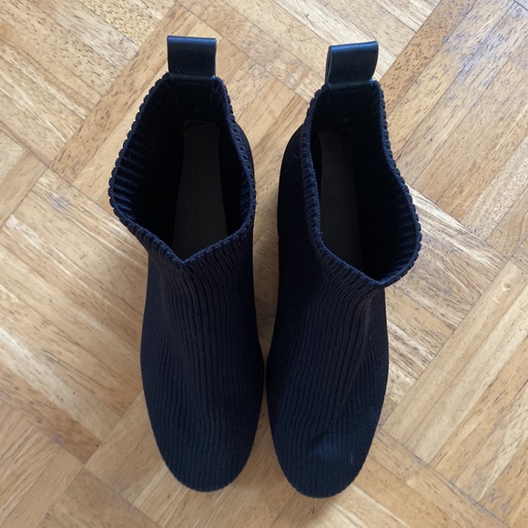 Everlane Glove Boots - Picture 5 of 5
